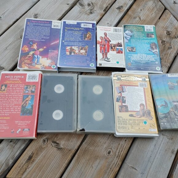 Lot of Vintage VHS Tapes Flipper Annie Lot of 9 - Picture 2 of 4